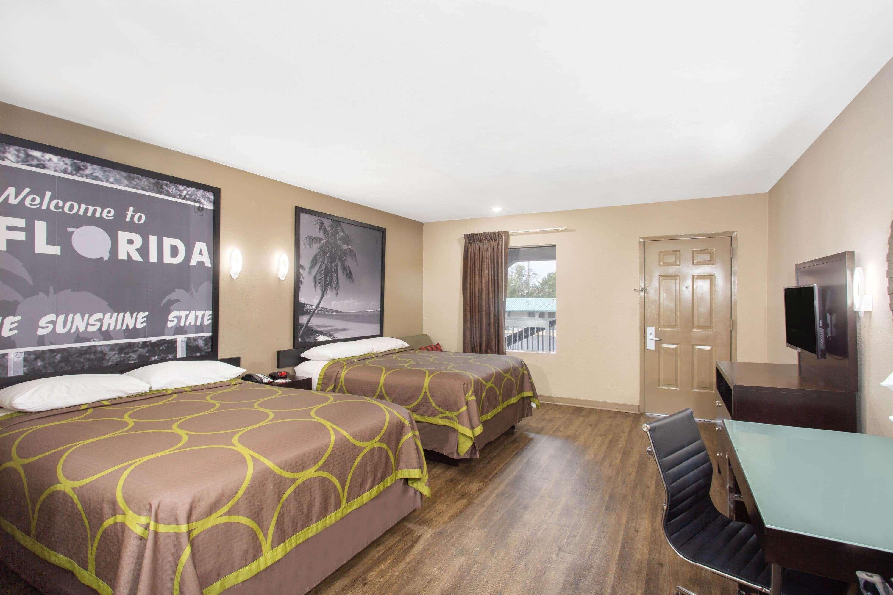 Super 8 By Wyndham Pensacola Nas Area Motel Beach Haven Buitenkant foto